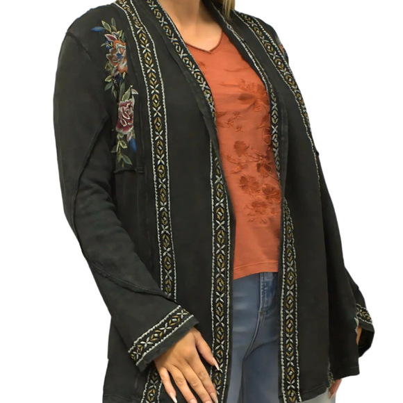 136. NWT WOMENS KYLA SEO S (FIT XL) DETAIL JACKET - Picture 2 of 5